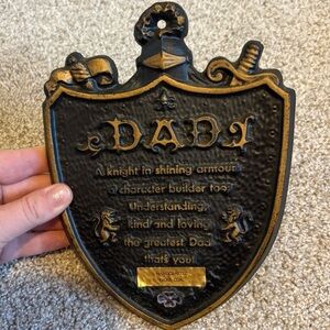 Dad Knight in Shining Arms Crest Made of Coal Black Decor Father’s Day